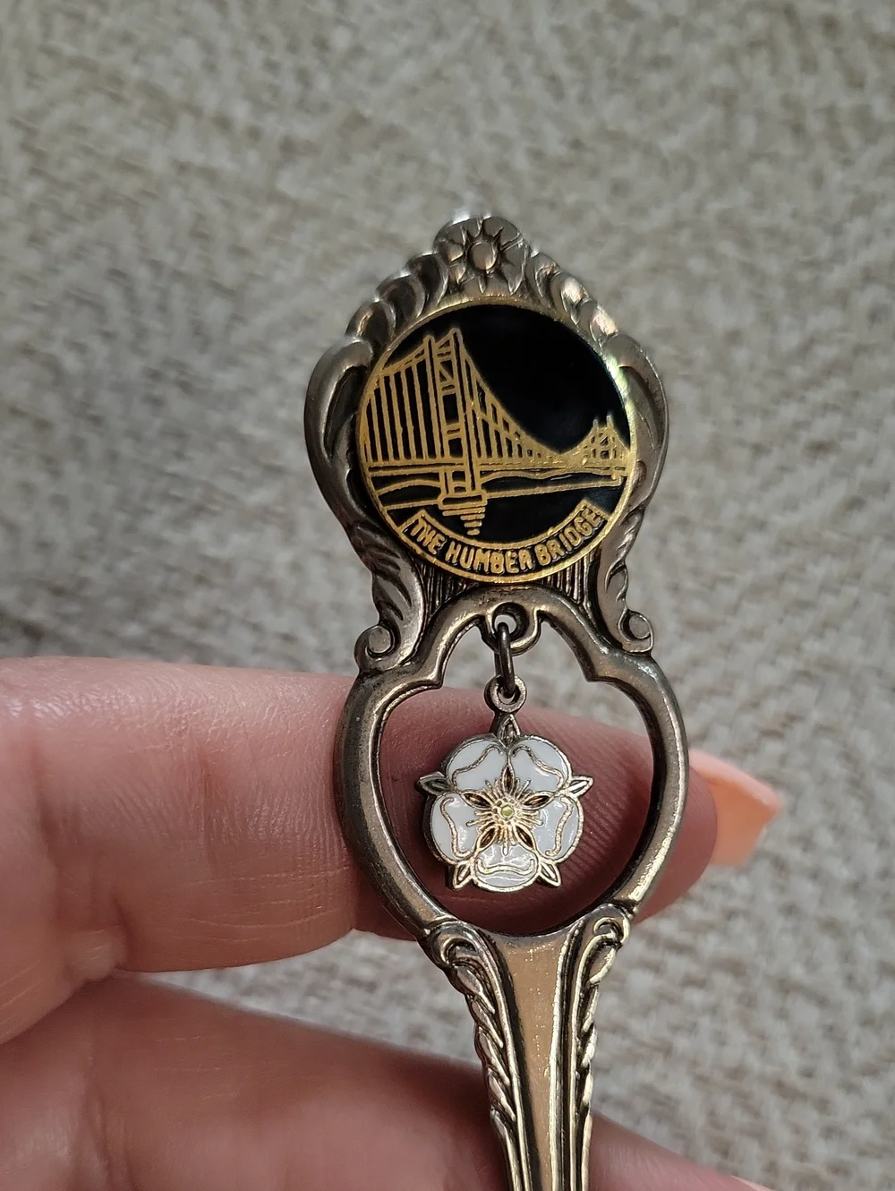 Vintage Humber Bridge Souvenir Spoon Yorkshire White Rose